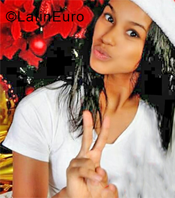 Date this tall Dominican Republic girl Paola from Santo Domingo DO33822