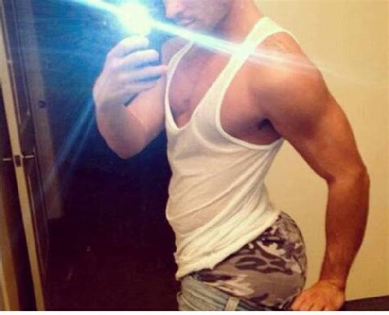 Date this good-looking France man Eduard from Burgos FR276