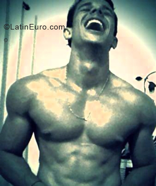 Date this lovely Brazil man Maiayury from Rio De Janeiro BR10637