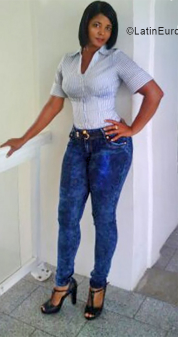 Date this hot Dominican Republic girl Josefina from Higuey DO33004
