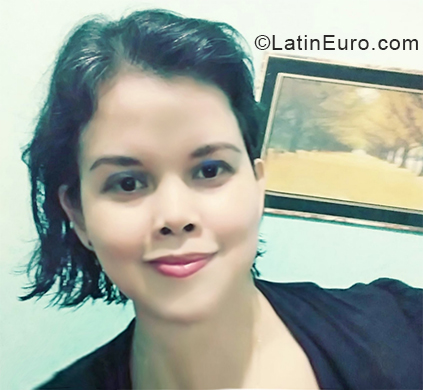 Date this voluptuous Honduras girl Silvia from San Pedro Sula HN2553