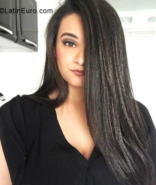 Date this hot Brazil girl Barbara from Rio De Janeiro BR11079