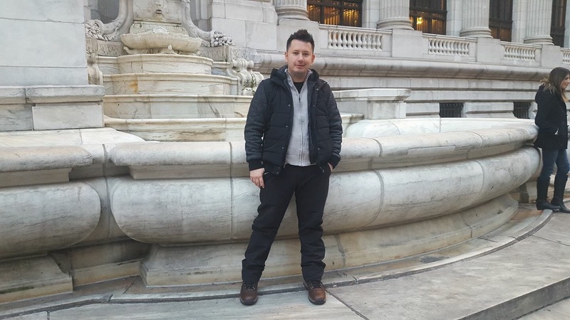 Date this nice looking United States man Leonardo from New York US19514