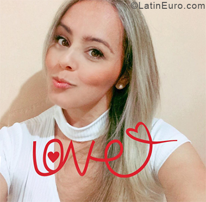 Date this good-looking United States girl Marie from Philidelphia US19527