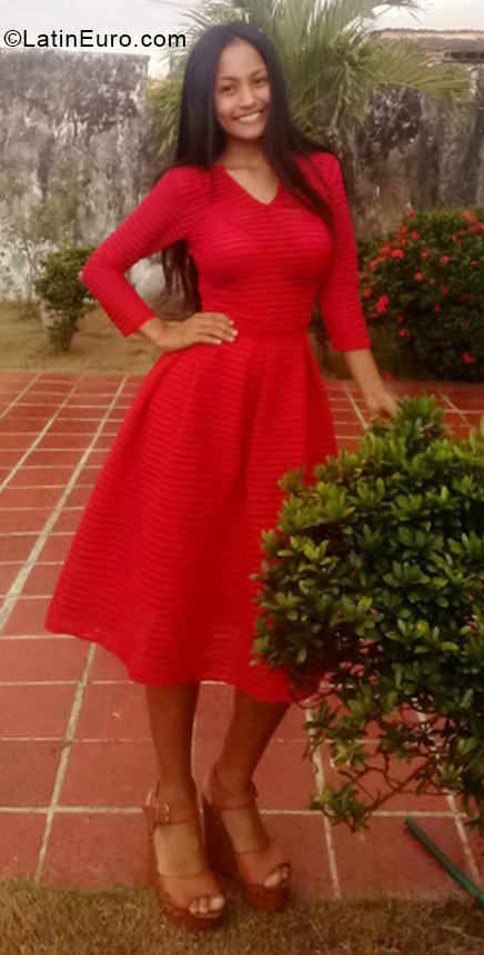 Date this foxy Venezuela girl Genesis from Barinas VE1905
