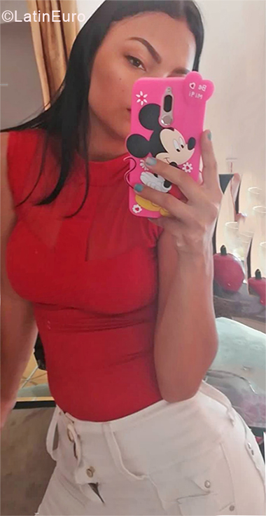 Date this happy Colombia girl Xidey from Bucaramanga CO24356