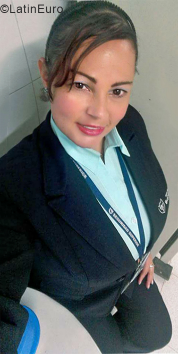 Date this fun Colombia girl Claudia from Bogota CO24360