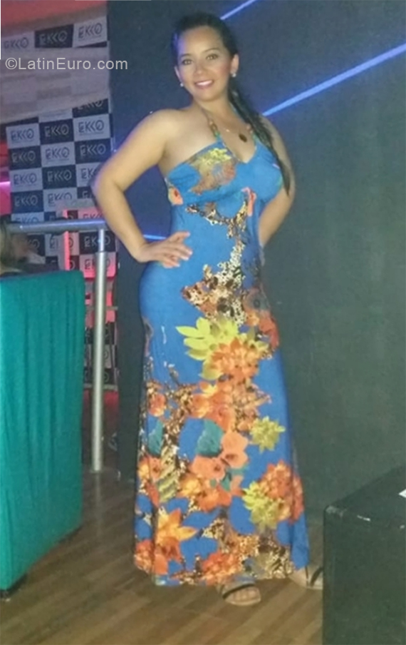 Date this attractive Venezuela girl Lily from Barquisimeto VE1938