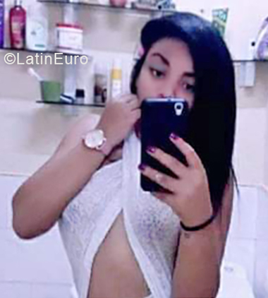 Date this delightful Cuba girl Jennifer from Santa Clara CU394