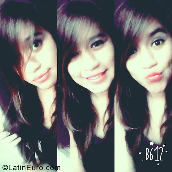 Date this voluptuous Ecuador girl Kimberly from Babahoyo EC285