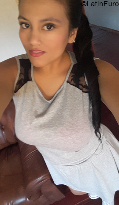 Date this voluptuous Colombia girl Alejandra from Manizales CO24431