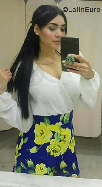 Date this pretty Venezuela girl Karol from Puerto La Cruz VE1934