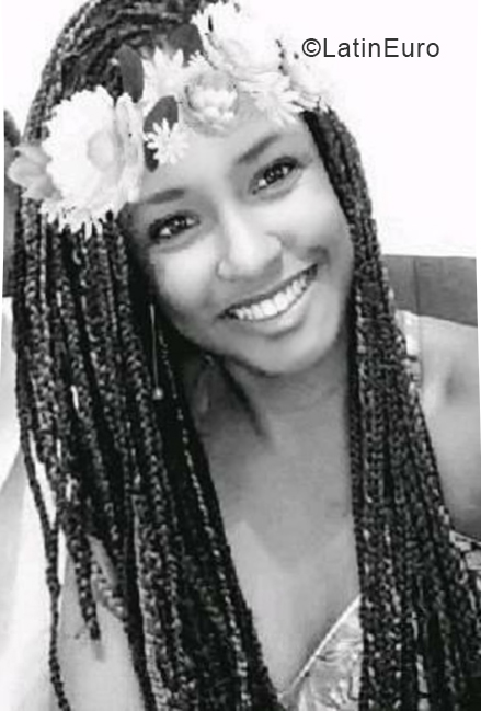 Date this georgeous United States girl Ana Paula from Philadelphia US19576