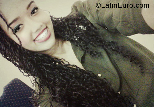 Date this happy Brazil girl BRUNA from Porto Velho BR10682