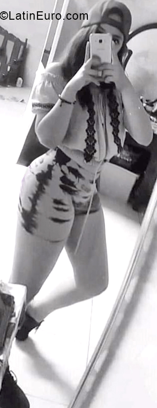 Date this sultry Ecuador girl Ayqueal from Guayaquil EC289