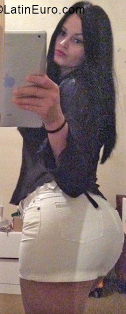 Date this cute Brazil girl Flavia from Sao Paulo BR10695