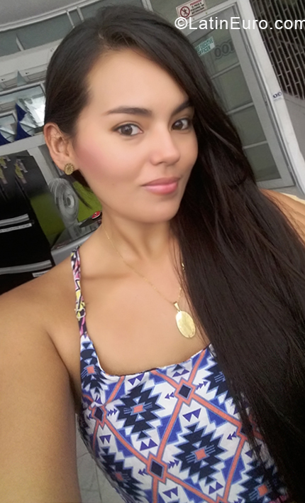 Date this attractive Colombia girl Maleja from Villavicencio CO24507