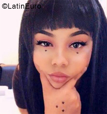 Date this gorgeous Venezuela girl Luz from Caracas VE1957