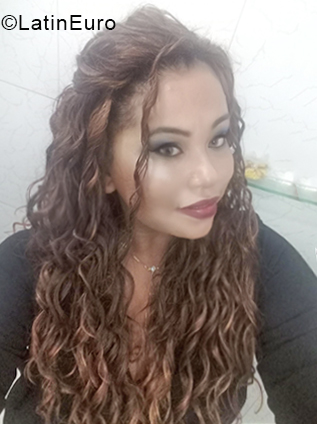 Date this stunning Brazil girl Carla from Fortaleza BR10700