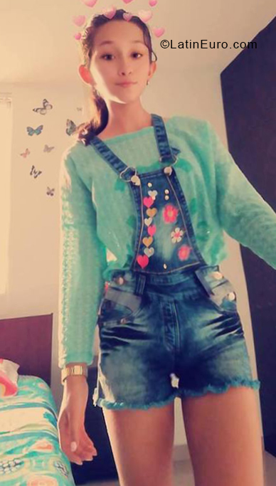 Date this cute Colombia girl Luisa from Medellin CO24517