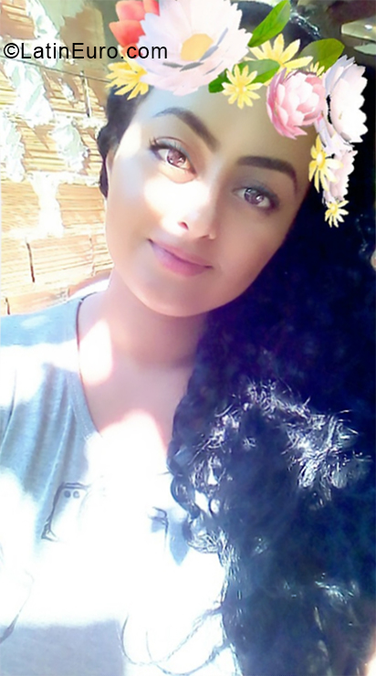 Date this young Brazil girl Ivis from Janaúba BR10716