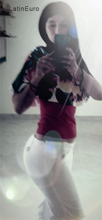 Date this delightful Colombia girl Abril from Cucuta CO24569