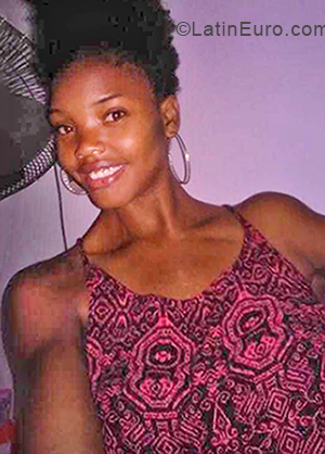 Date this sultry Dominican Republic girl Judelkis from Santo Domingo DO33443