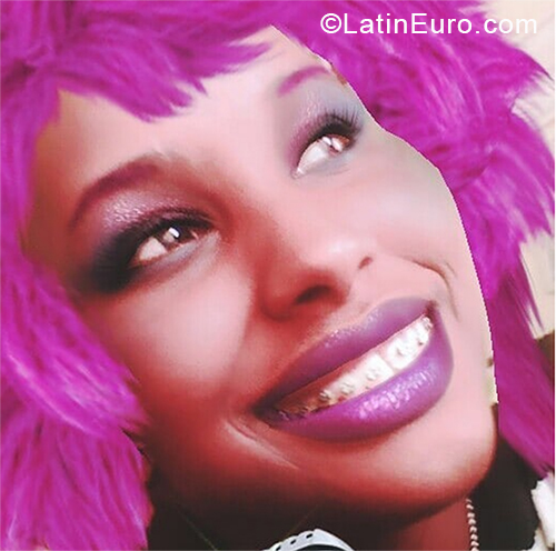 Date this stunning Dominican Republic girl Mariliim from Santo Domingo DO33482