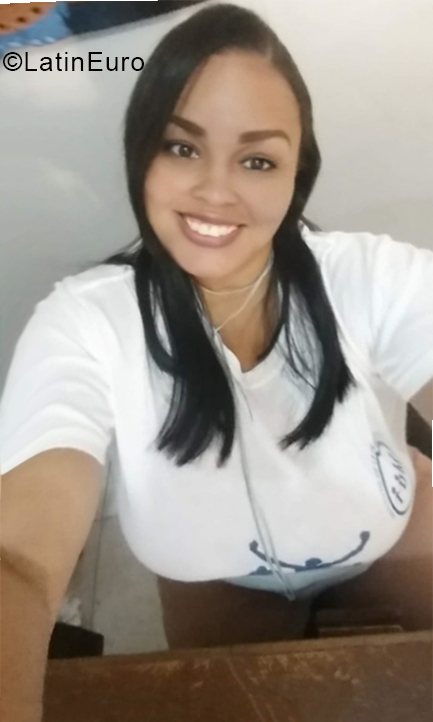 Date this lovely Dominican Republic girl Mery from Santiago DO33492