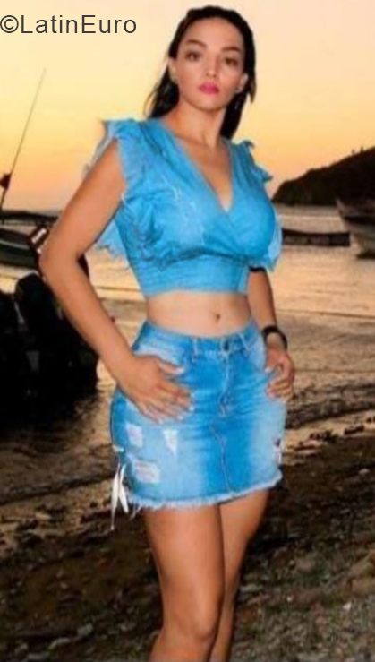 Date this good-looking Colombia girl Paola from Santa Marta CO24607
