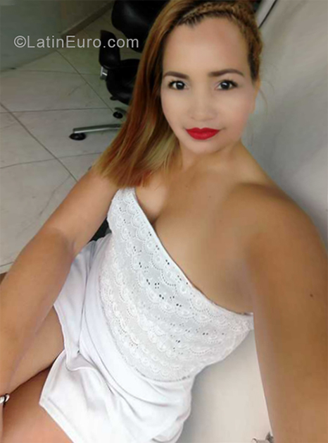 Date this happy Colombia girl ANRIMSE from Neiva CO24633