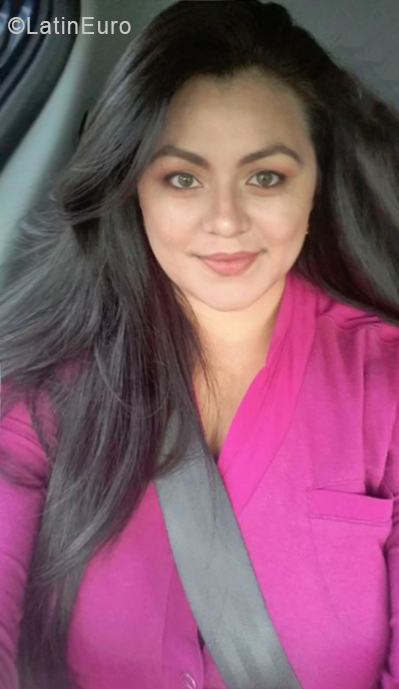 Date this foxy Venezuela girl LAURA from San Cristobal VE2024