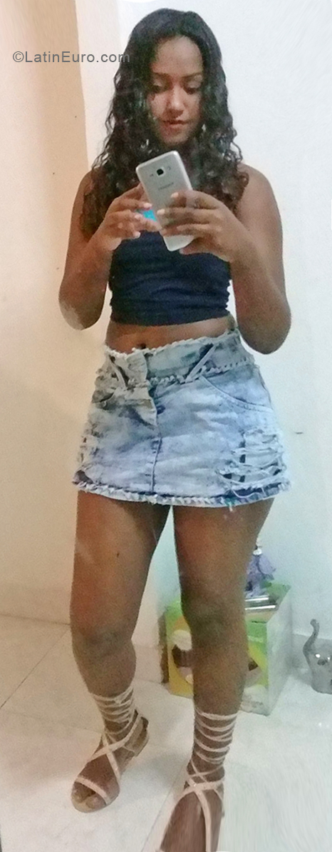 Date this hard body Colombia girl Jessica from Cali CO31222