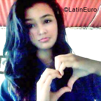 Date this young Venezuela girl Stefany from Valencia VE2027