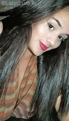 Date this sensual Ecuador girl Dayanna from Quito EC293