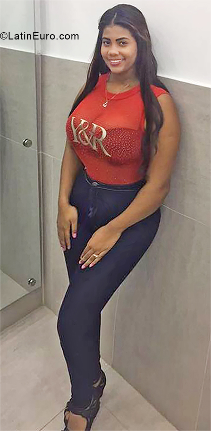 Date this foxy Dominican Republic girl Ros from Puerto Plata DO33645