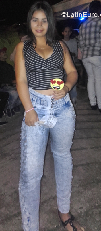 Date this exotic Venezuela girl Genesis from Caracas VE2065