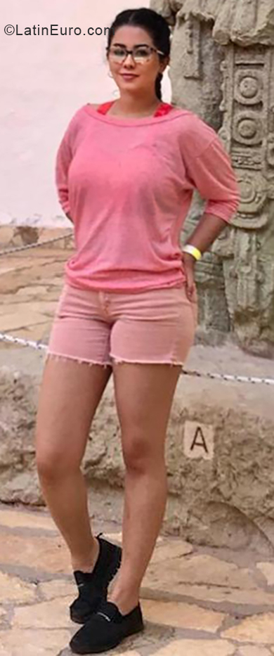 Date this good-looking Honduras girl Margarita from San Pedro Sula HN2625