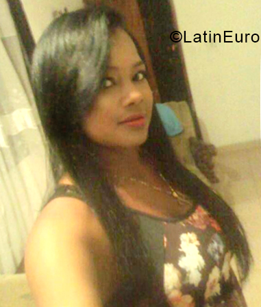 Date this passionate Dominican Republic girl Ana from Santo Domingo DO33781