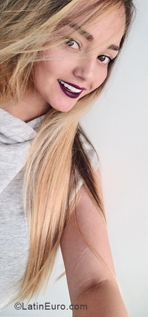 Date this cute Colombia girl Stefa from Medellin CO24768