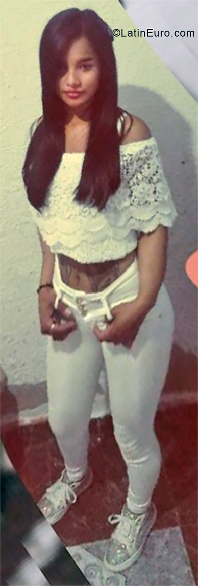 Date this fun Colombia girl Yuliana from Bogota CO24784