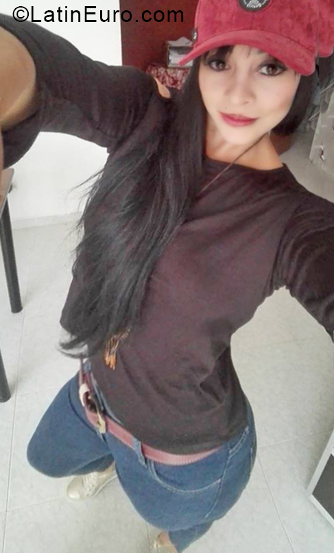 Date this lovely Colombia girl Lady from Bogota CO24793