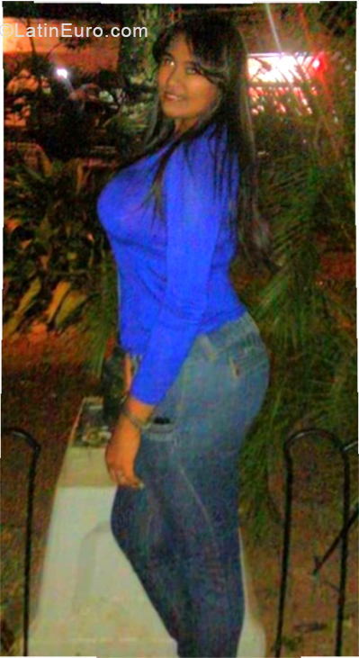 Date this pretty Venezuela girl Nadiuska from Ciudad Bolivar VE2103
