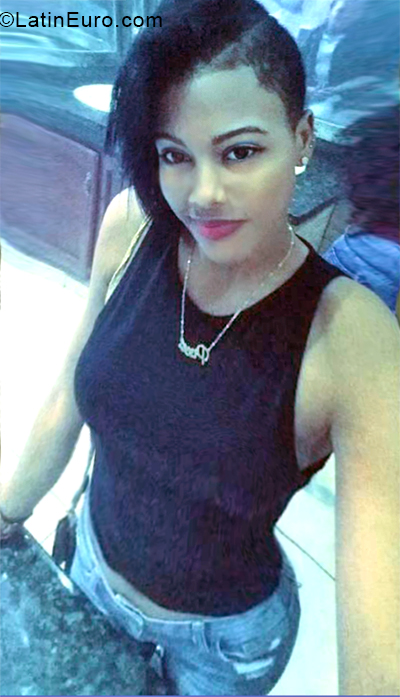 Date this cute Dominican Republic girl Franchesca from San pedro de Macoris DO33892