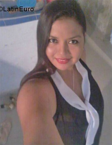 Date this georgeous Colombia girl Erika from Cartagena CO24828