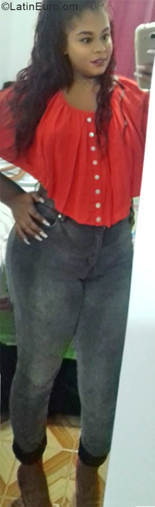 Date this hot Dominican Republic girl Rosa from Santo Domingo DO33919