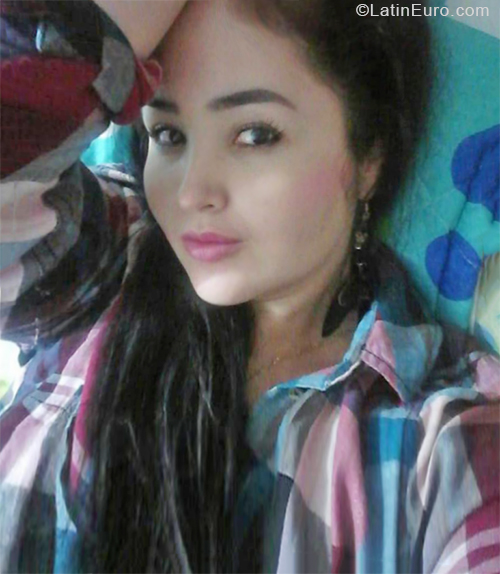 Date this attractive Colombia girl Yamile from Medellín CO28194