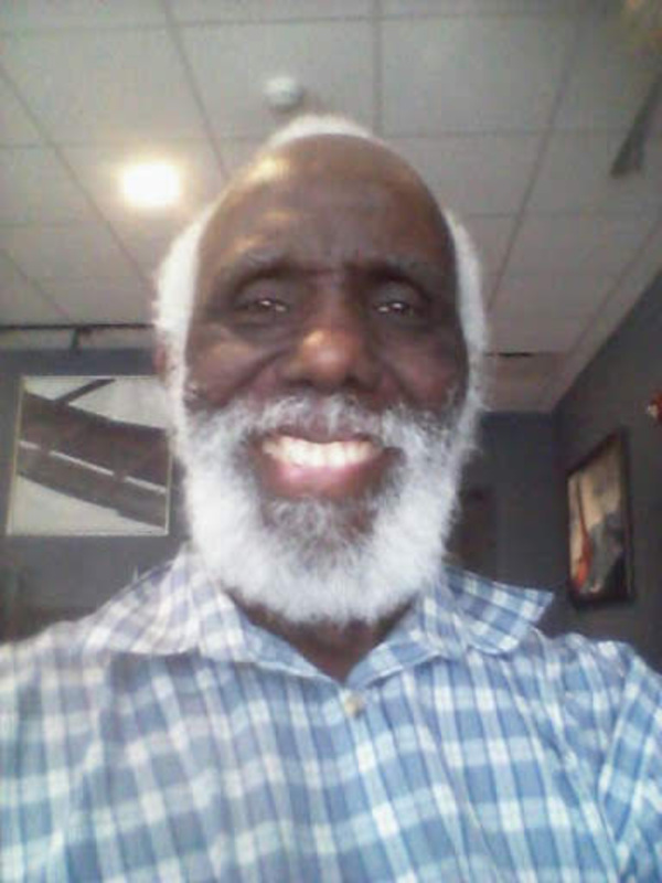 Date this lovely United States man Alexandet from Hines US19764