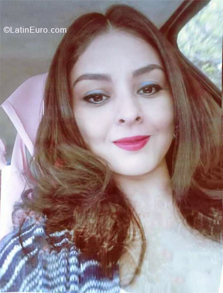 Date this tall Honduras girl Jessica from Tegucigalpa HN2995