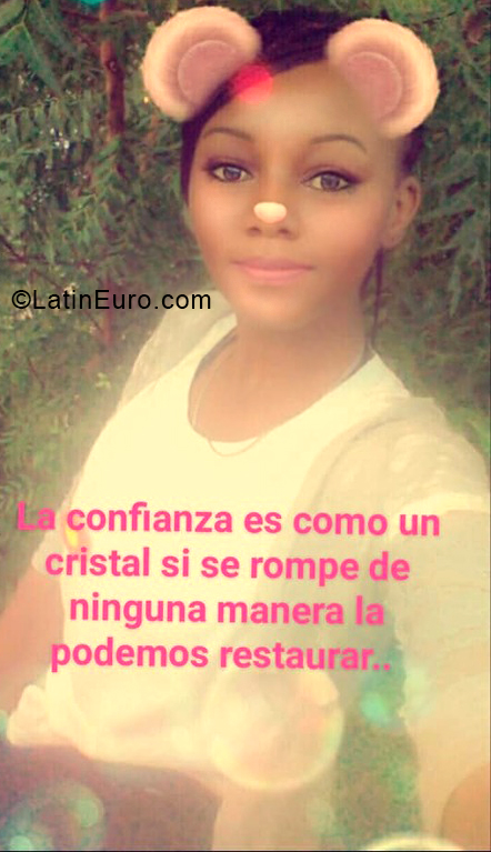 Date this athletic Dominican Republic girl Maria from Santiago DO33970